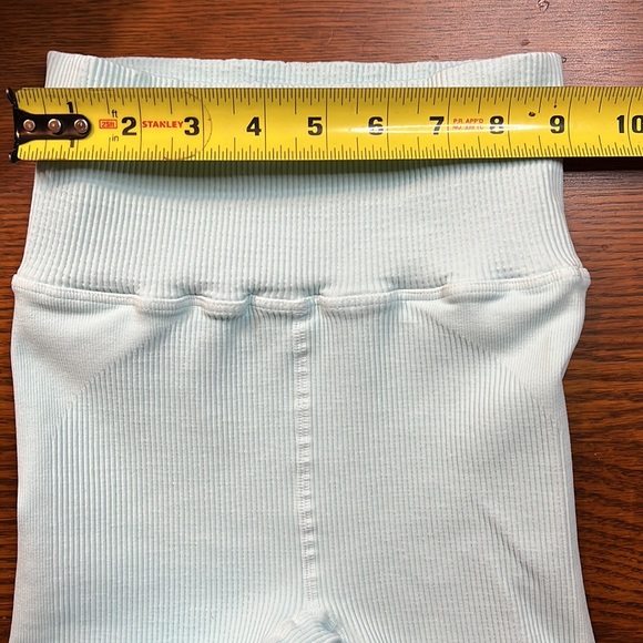 FP Movement Happiness Runs Shorts - Picture 4 of 10